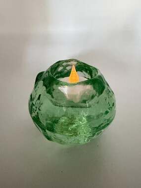 Pilgrim glass ice ball t light holder. Vintage, hand made.